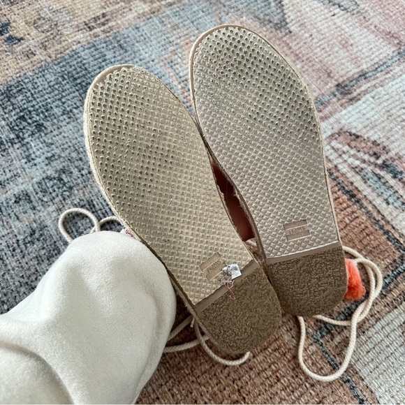 Toms Pink Aztec Lace Up Espadrille Shoes sz 7 - Picture 4 of 4